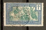 Sellos de Africa - Madagascar -  INDÍGENA  CON  BUEYES