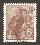 Stamps Germany -  322 B - Paz y familia