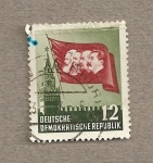 Stamps Germany -  Bandera con los lideres comunistas