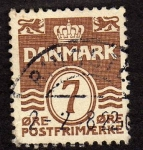 Stamps : Europe : Denmark :  Corona y cifra