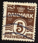 Stamps Denmark -  Corona y cifra