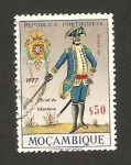 Stamps Africa - Mozambique -  uniformes militares, oficial de infantería
