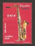 Stamps : Europe : Spain :  instrumento musical, saxófono tenor