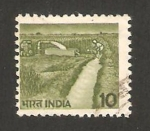 Stamps : Asia : India :  714 - regadío por canal