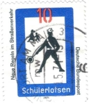 Stamps : Europe : Germany :  ALEMANIA 1971 (Y528) Nuevo Reglamento vial 10