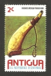 Stamps America - Antigua and Barbuda -  II centº de la independencia de estados unidos, una corneta