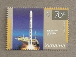 Stamps Europe - Ukraine -  Cohete espacial