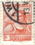 Stamps Austria -  AUSTRIA 1934-36 (M568) Osterreichische Wolkstrachten - Bauerin auf dem Gang zum Wochenmarkt Schloss 