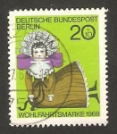 Stamps Germany -  298 - Muñeca de Nuremberg