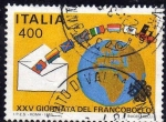 Sellos del Mundo : Europa : Italia : Italia 1983 Scott 1575 Sello Dia del Sello Dibujo de Niños Tren de Banderas en Globo Terraqueo usado