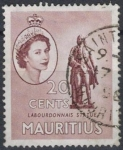 Stamps : Africa : Mauritius :  MAURICIO 1953 (S257) Coronacion - statua de Mahe La Bourdonnais 20c