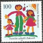 Sellos de Europa - Alemania -  FAMILIE SCHAFFT ZUKUNFT