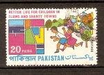 Stamps : Asia : Pakistan :  NIÑOS   EN   CIUDAD   MODERNA