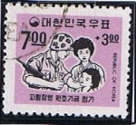 Sellos de Asia - Corea del sur -  Soldado y niño