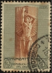 Stamps Uruguay -  Representación de Ariel, alusivo a la obra del mismo nombre,  en el monumento al gran escritor urugu