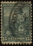 Stamps America - Argentina -  El sol naciente. La Libertad y el escudo Nacional Argentino. 1899 a 1903