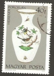 Sellos de Europa - Hungr�a -  jarrón de porcelana, con pájaros
