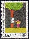 Stamps Italy -  Italia 1976 Scott 1242 Sello Dia del Sello Dibujo de Niños Niño cuidando arbol usado