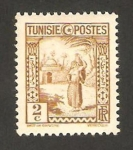 Stamps Africa - Tunisia -  llevando agua