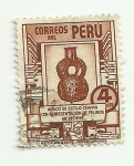 Stamps Peru -  Huaco estilo Chavín con felinos en relieve