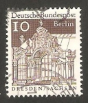 Stamps Germany -  Berlin - 271 - Castillo de Dresde