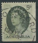 Stamps Australia -  Scott 365a - Reina Isabel II