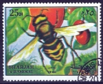 Stamps United Arab Emirates -  SHARJAH. Insectos. abeja.