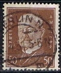 Stamps Germany -  Scott  381   Pres. Paul von Hindenburg (2)