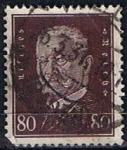 Stamps Germany -  Scott  383   Pres. Paul von Hindenburg (5)