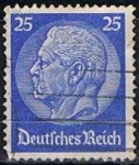 Stamps Germany -  Scott  395  Von Hindenburg (4)