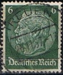 Sellos de Europa - Alemania -  Scott  403  Von Hindenburg (2)