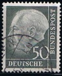 Sellos de Europa - Alemania -  Scott  714  Pres. Theodor Heuss (2)