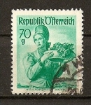 Stamps Austria -  Trajes Regionale / Baja Austria.