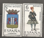 Sellos de Europa - Espa�a -  Escudo y traje típico (Badajoz)