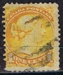 Stamps Canada -  Scott  35  Reina Victoria (3)