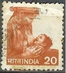 Stamps : Asia : India :  Madre con su bebe