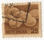Stamps : Asia : India :  Huevos