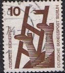 Stamps Germany -  BERLIN. PREVENCIÓN DE ACCIDENTES. ESCALERAS DEFECTUOSAS