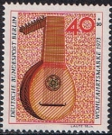 Stamps : Europe : Germany :  BERLIN. INSTRUMENTOS DE MÚSICA. LAUD DEL SIGLO XVIII