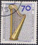 Stamps : Europe : Germany :  INSTRUMENTOS MUSICALES. ARPA A PEDAL, SIGLO XVIII