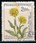 Sellos de Europa - Checoslovaquia -  Scott  1013  Doronicum Clusii