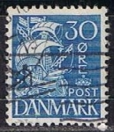 Sellos de Europa - Dinamarca -  Scott  236  Carabela (5)