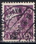 Stamps : America : Dominica :  Scott  237  Carabela (2)