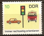 Stamps Germany -  Siempre en la orientación de tiempo (semáforos)DDR.
