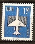 Sellos de Europa - Alemania -  Correo aéreo.Avión y el sobre (las alas son parte de la dotación)DDR
