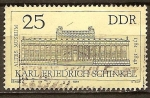 Sellos de Europa - Alemania -  Nacimiento del Bicentenario de Karl Friedrich Schinkel (arquitecto). Antiguo Museo de Berlín.DDR