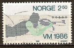 Stamps : Europe : Norway :  Campeonato del Mundo de biatlón,1986. Marksman en posición prona