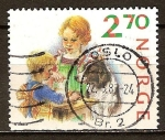 Stamps : Europe : Norway :  Perro con los niños hacer galletas de jengibre.