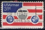 Stamps United States -  Scott  C90 Bandera tierra Y Avion (10)