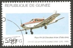 Stamps Africa - Guinea -  Avión Piper PA-28 Cherokee Arrow de Estados Unidos